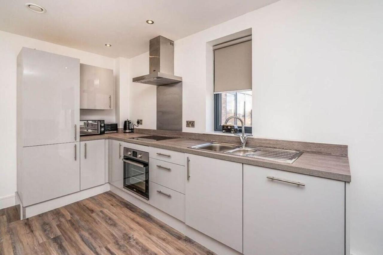 Modern 2 Bedroom Media City * Manchester