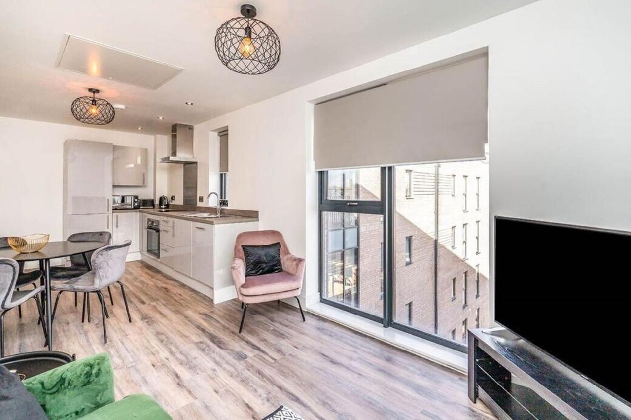 Apartment Modern 2 Bedroom Media City *