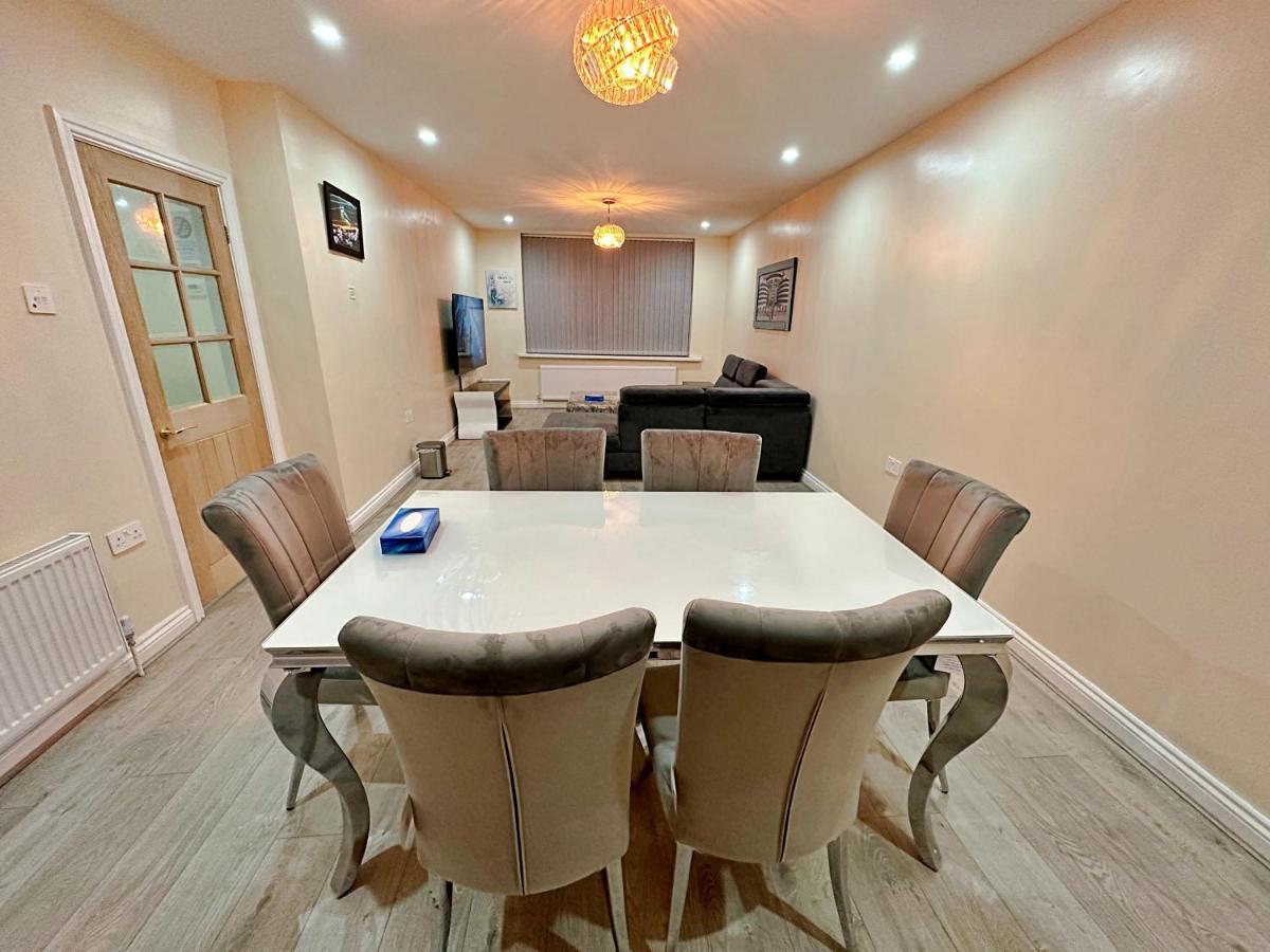 Full In Heywood Street Near Cheetham Hill Holiday home