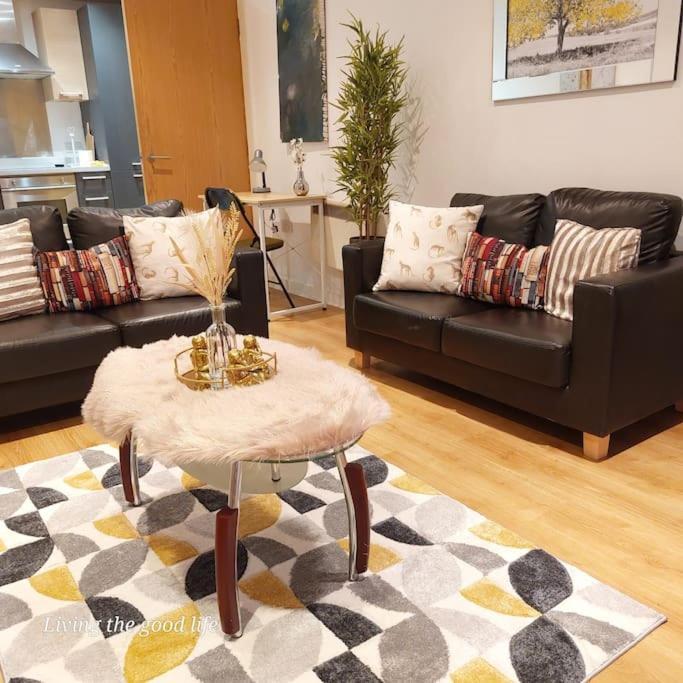 Balcony-view With Free And Secured Parking Apartment *