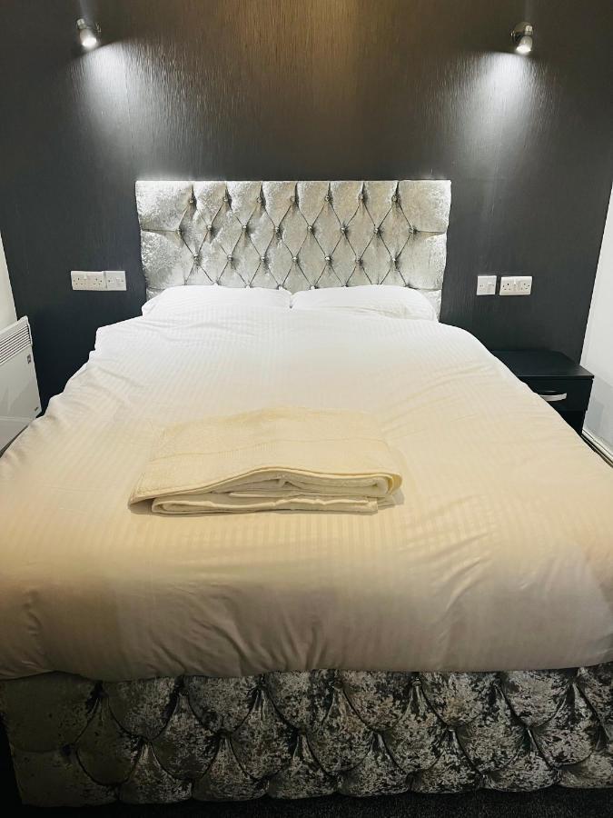 The Pleasant House Apartment