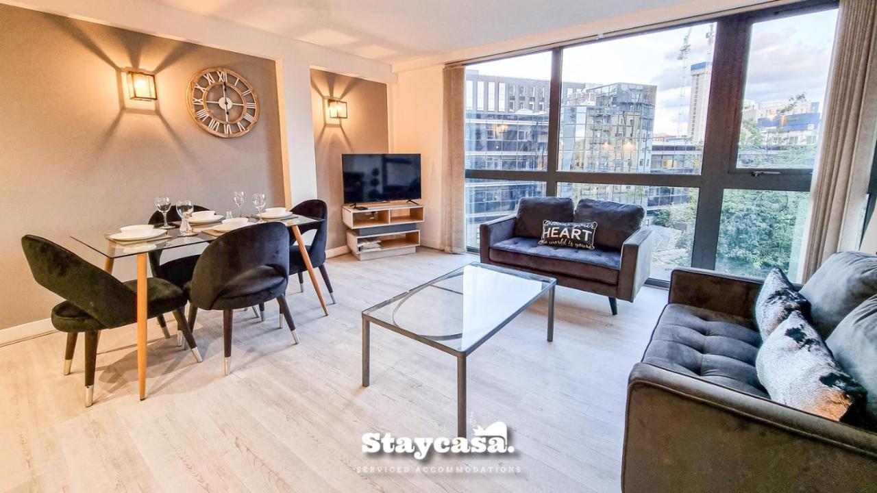 Aparthotel Bright Apt With Balcony & Secure Parking