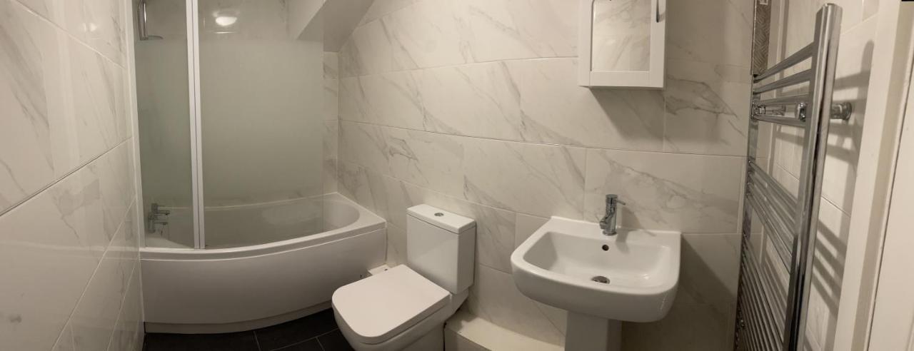 The Crescent, Flat 1 - Stockport,