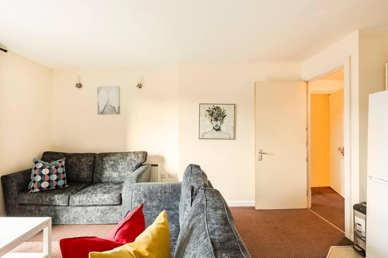 Apartment Mosh Homes 01