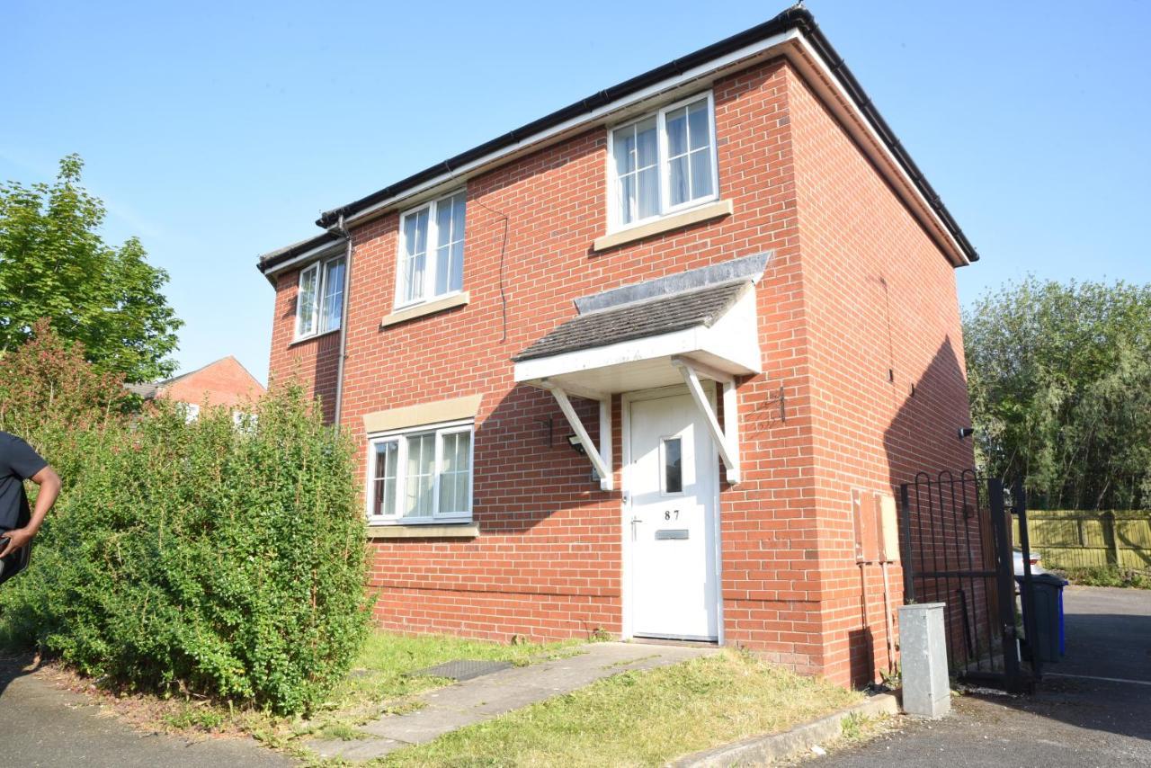 87 Rawsthorne Avenue Holiday home Manchester