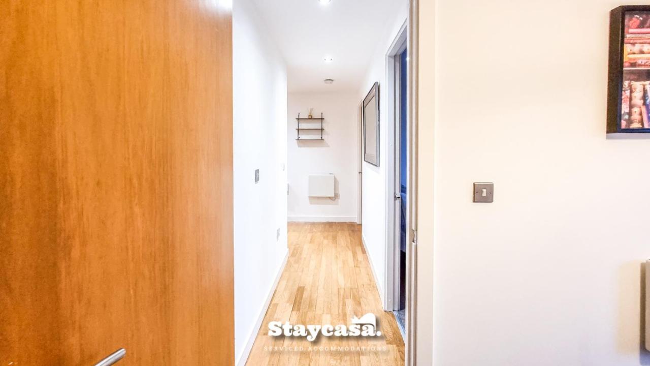 Bright Apt With Balcony & Secure Parking