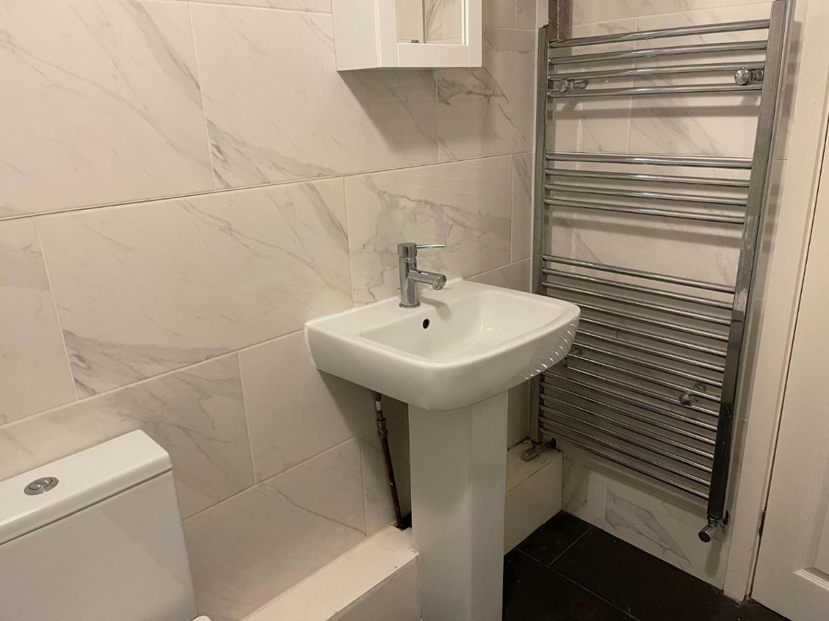 The Crescent, Flat 1 - Stockport, * Manchester