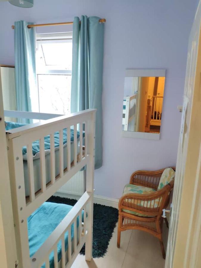 Homestay Private King En-suite Bedroom Close To Mediacityuk/old Trafford