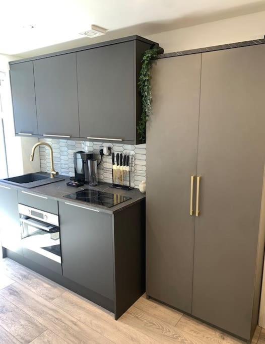 Apartment Salford Studio: Center & Concert Hub *