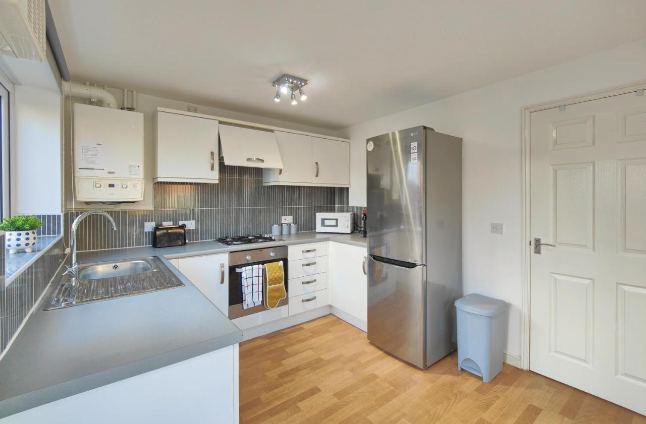 The Metcombe - With Free Parking 10 Minutes Walk To Etihad Stadium & Coop Live Arena