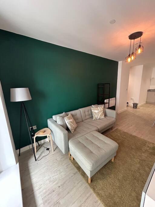 Modern And Spacious In Salford Quays Apartment *
