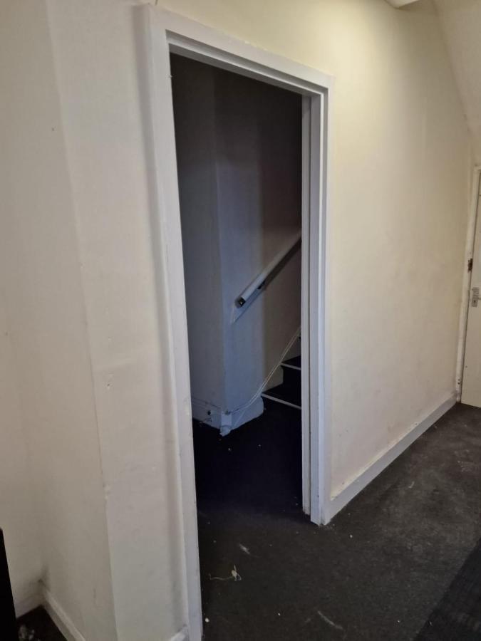 Apartment 2a And 3a Cromwell Grove