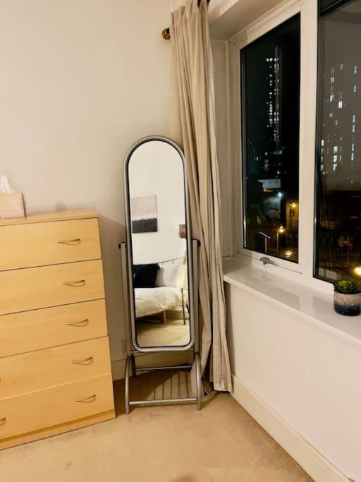Beautiful Open Plan Living! Apartment
