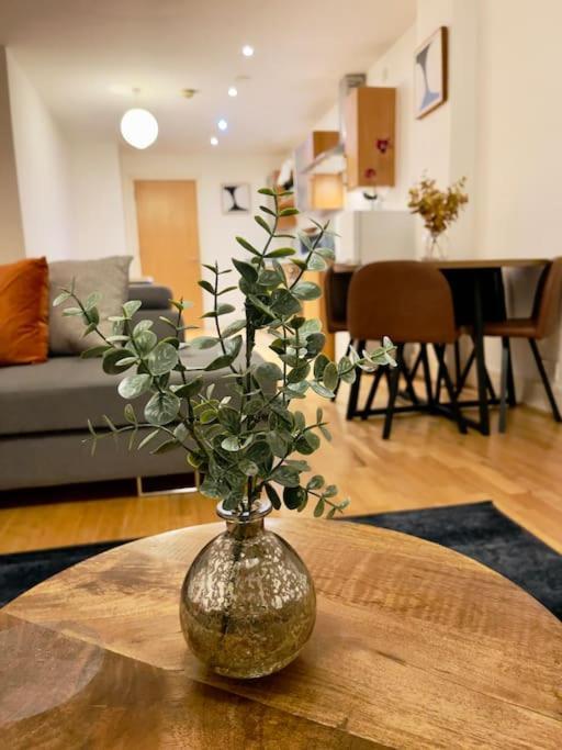 Apartment Beautiful Open Plan Living! Manchester