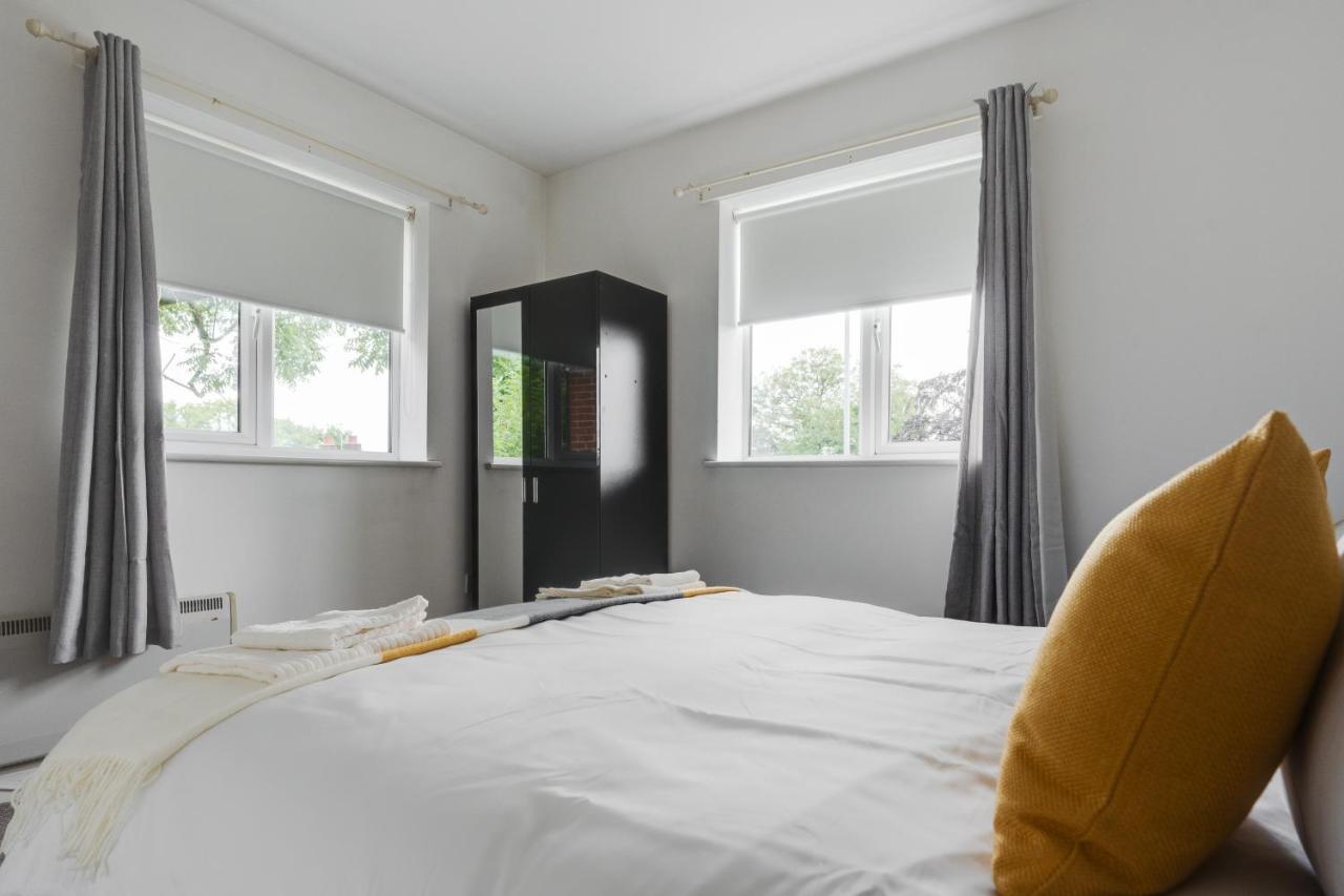 A Delightful Flat In Manchester. Apartment Manchester