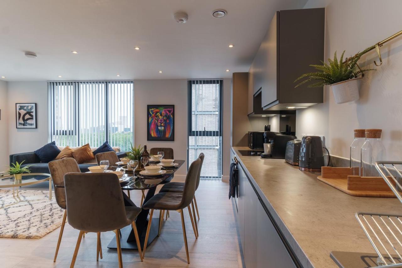Stunning Brand New 3bed Apartment! *