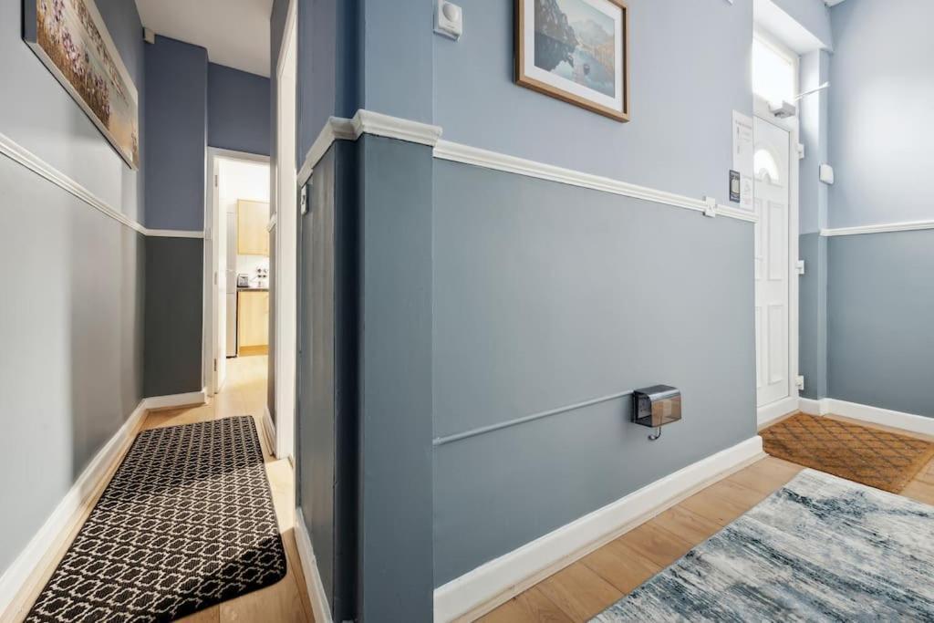 Apartment Mega Flat Near Arndale City Centre *