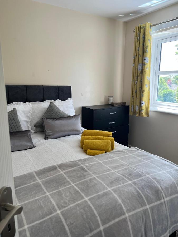Lovely 3 Bed Short Guest house