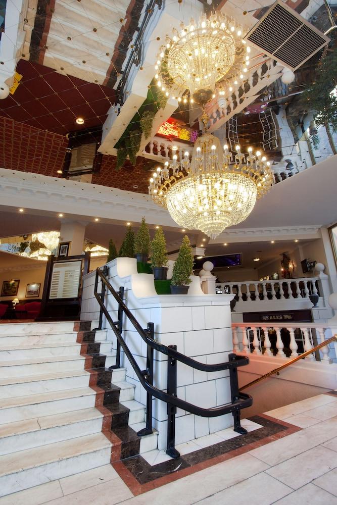 Sachas Hotel
