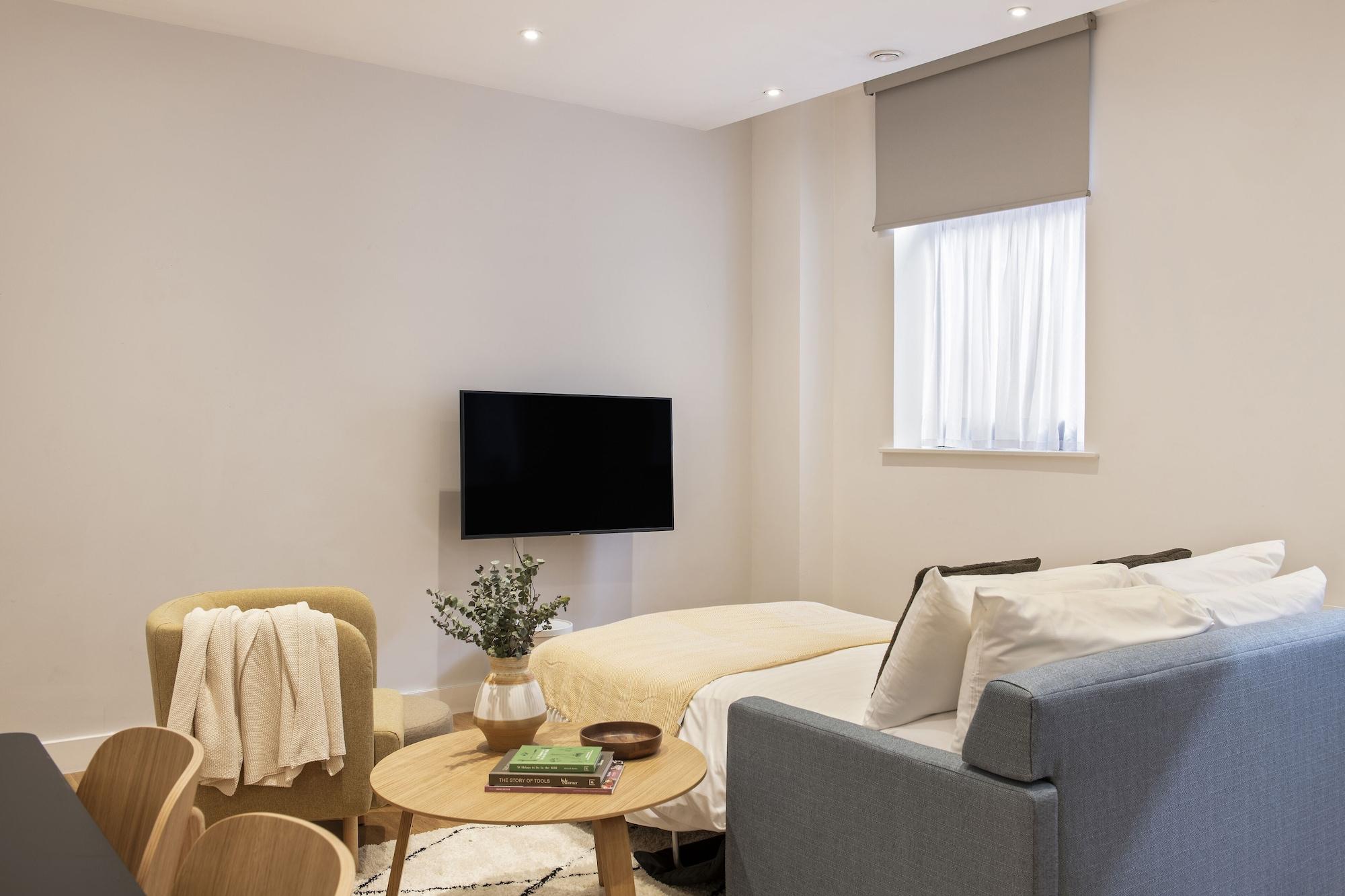Cove Minshull Street 4*