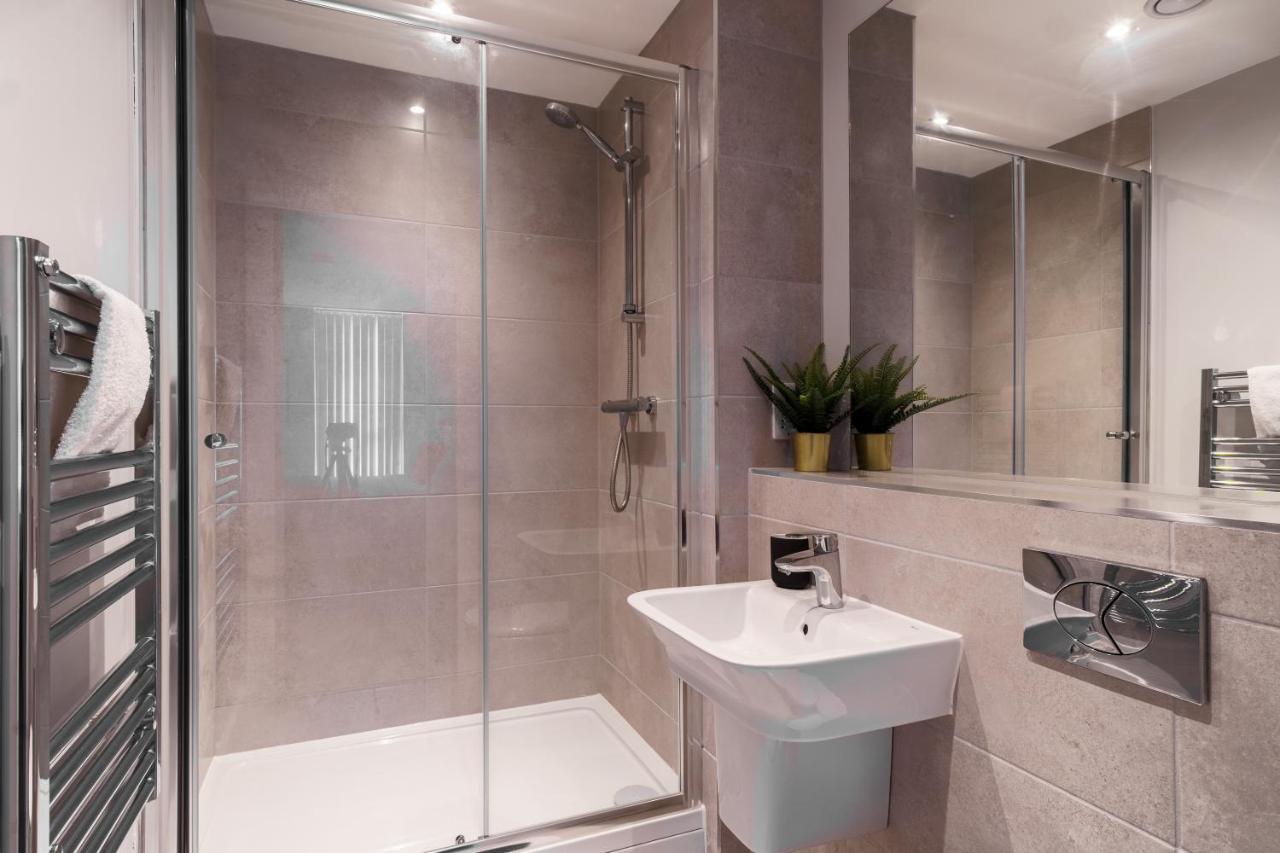 Apartment Stunning Brand New 3bed Apartment!