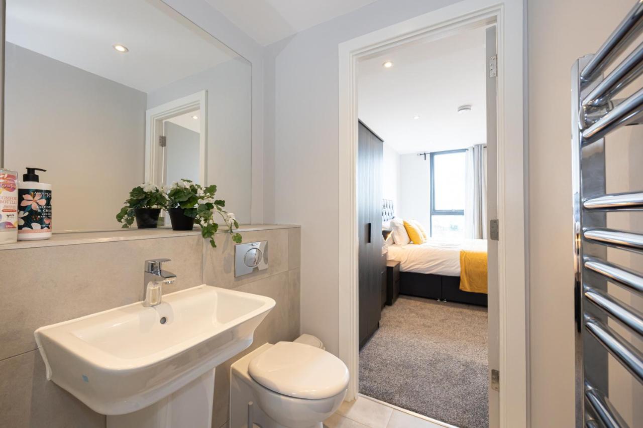 Contemporary 3 Bedrooms Apartment