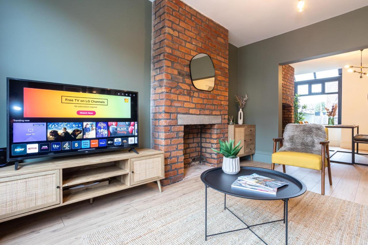 Stunning Scandi Abode In Parking Manchester
