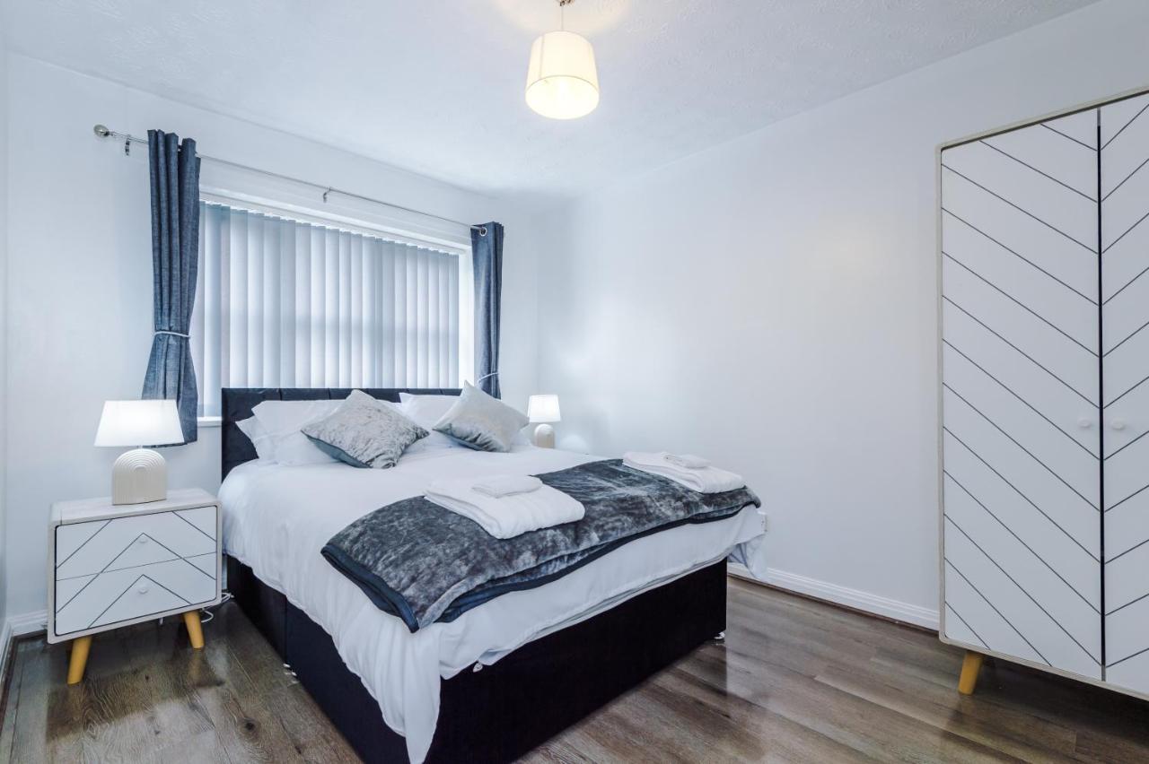 Apartment Cozy Away From In Manchester. *