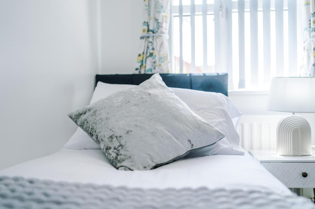 Apartment Cozy Away From In Manchester. *