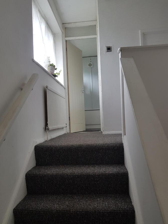 4 Mereside Walk Guest house *