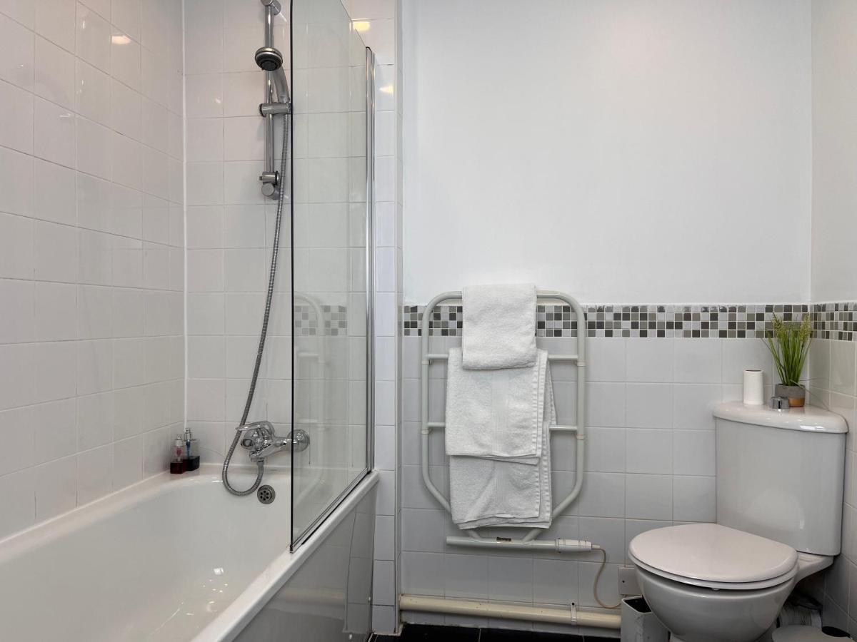 Apartment View Spacious 2 Bed 2 Bathrooms Manchester