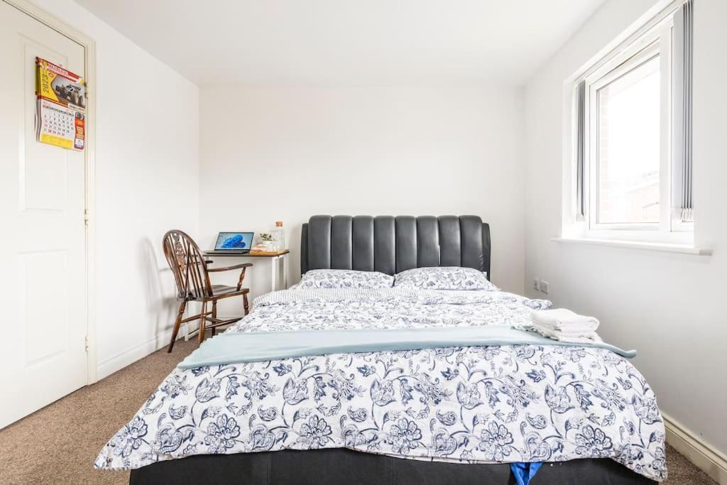 Homestay En-suit With Free Dedicated Parking