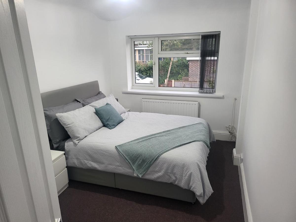 Spacious & Cosy In Apartment *