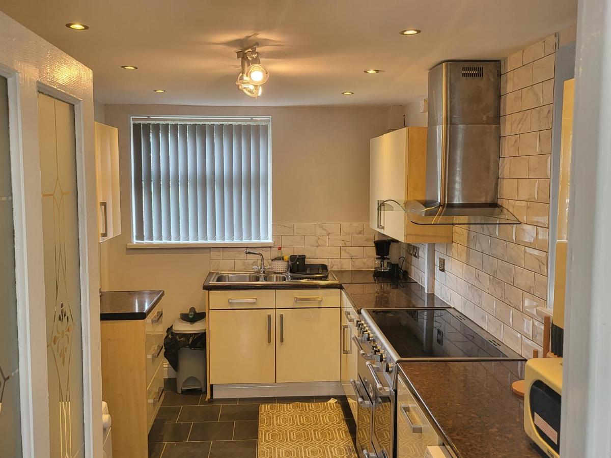 Spacious & Cosy In Apartment Manchester
