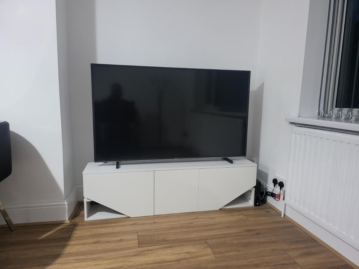 Spacious & Cosy In Apartment *
