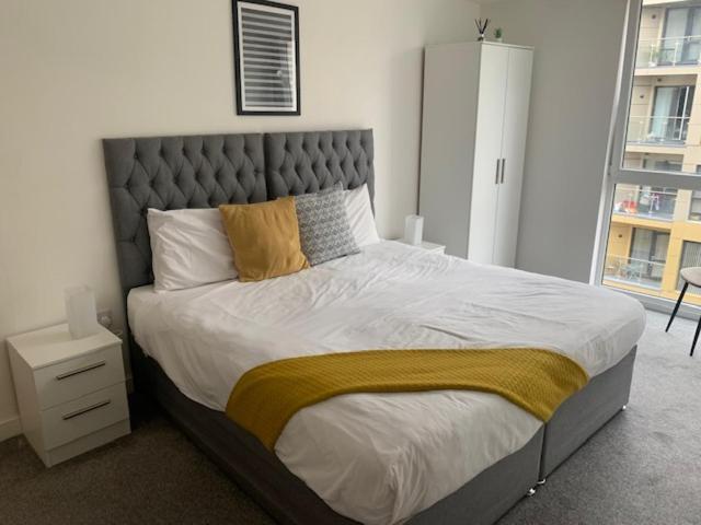 Beautiful 2 Bedroom Apartment Manchester