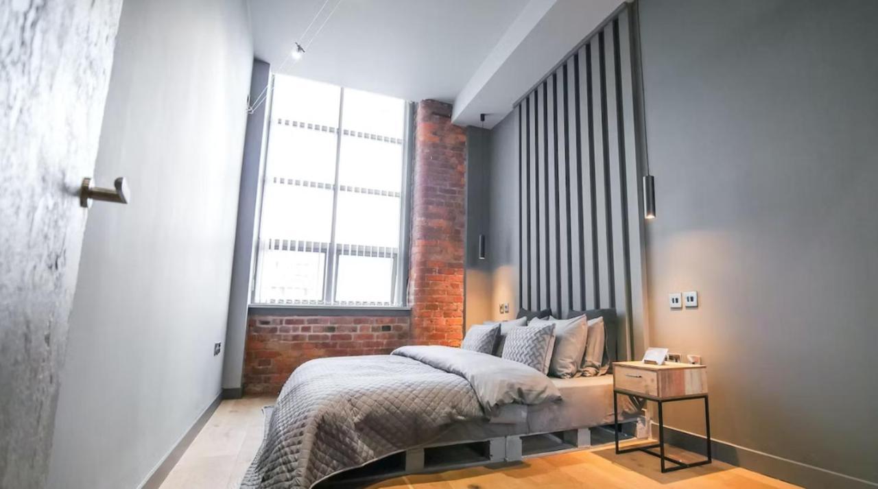 Immaculate 1-bed In Apartment Manchester