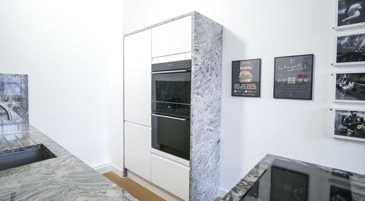 Immaculate 1-bed In *