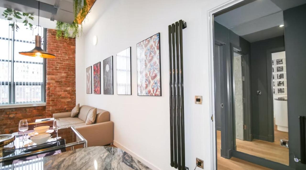 Immaculate 1-bed In Apartment