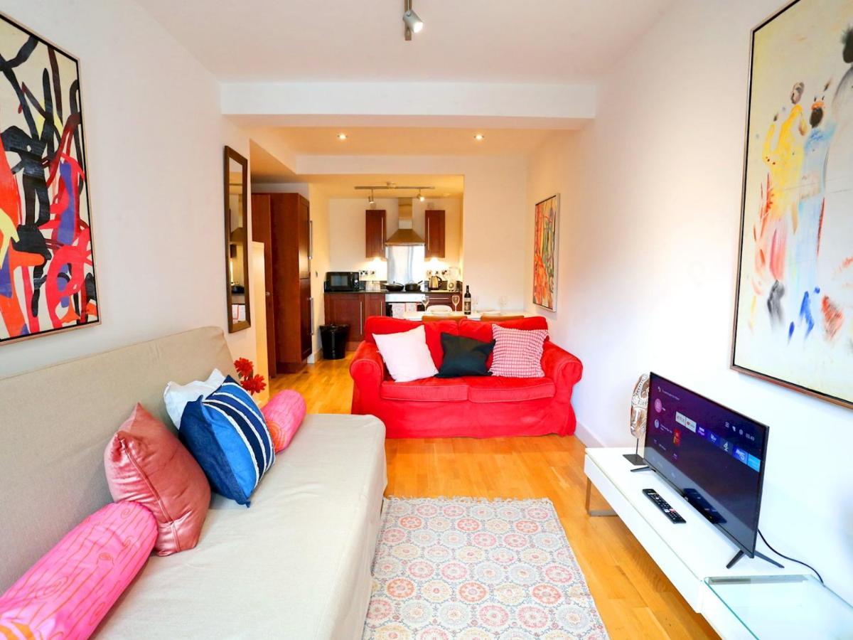 Pass The Keys Bohemian Ancoats With Balcony Apartment