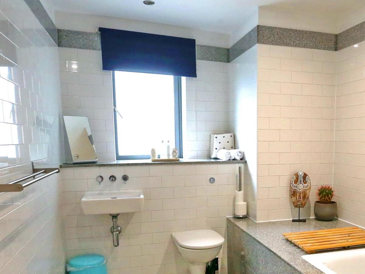 Pass The Keys Bohemian Ancoats With Balcony Apartment Manchester
