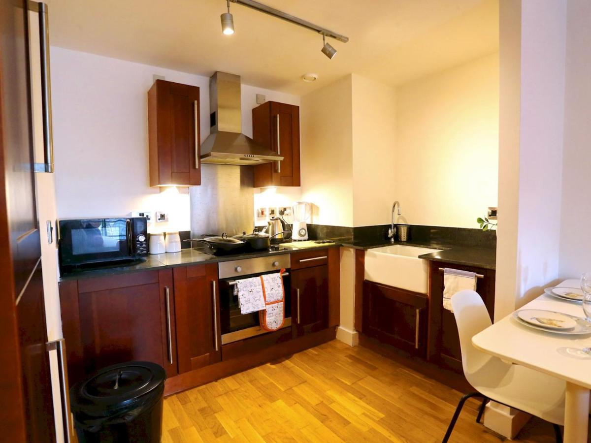 Pass The Keys Bohemian Ancoats With Balcony Apartment