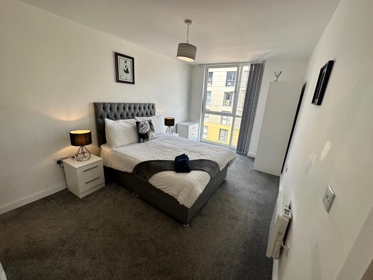 Apartment 2 Bed With Balcony, Centre *