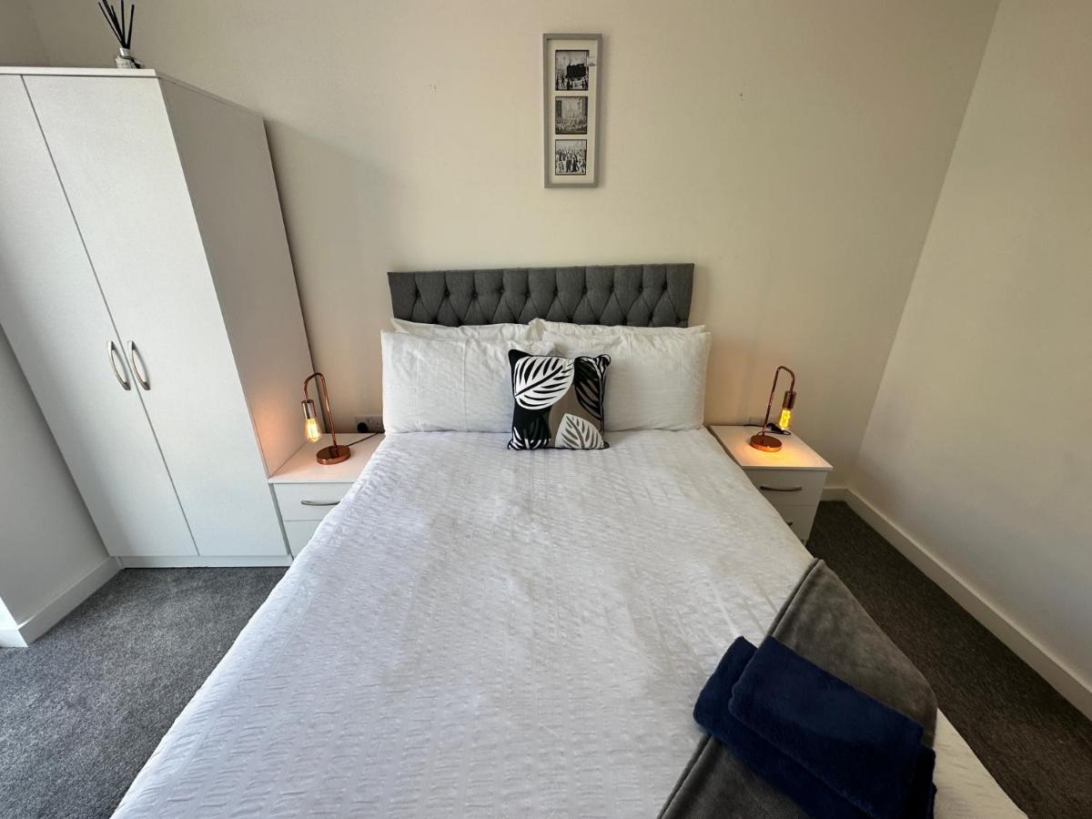 Apartment 2 Bed With Balcony, Centre *