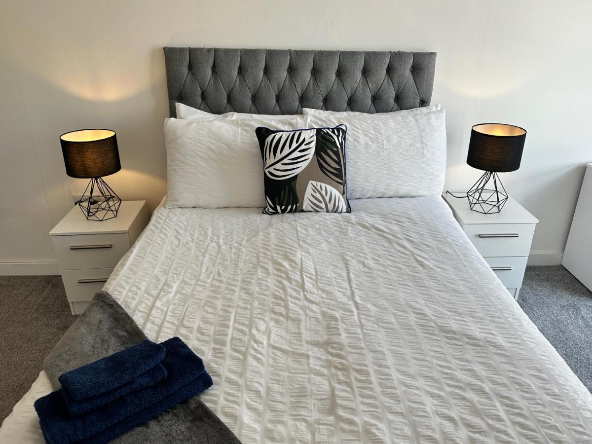 2 Bed With Balcony, Centre Manchester
