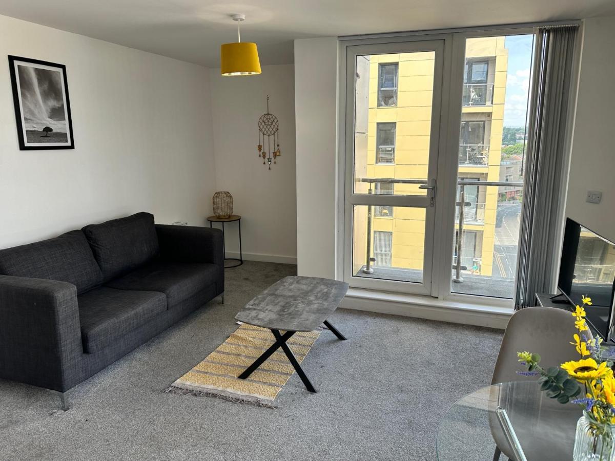 Apartment 2 Bed With Balcony, Centre Manchester
