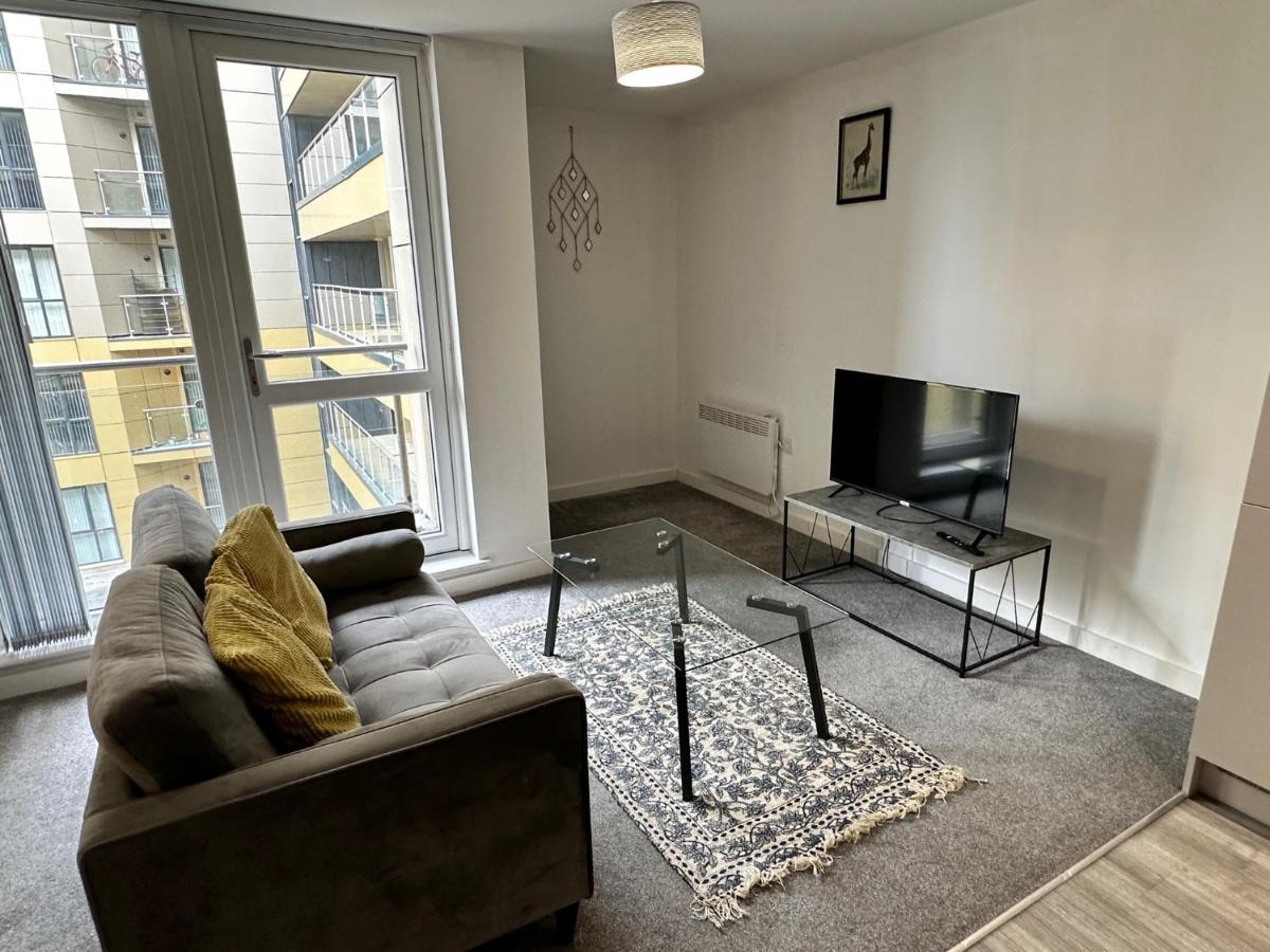 2 Bed With Balcony, Centre