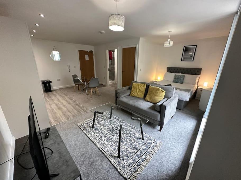 Stylish For 2 Mcr+balcony Apartment *