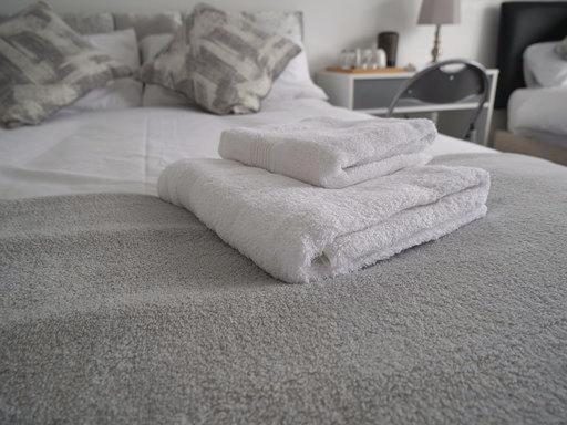 Elsham Gardens - Shared Facilities Guest house *