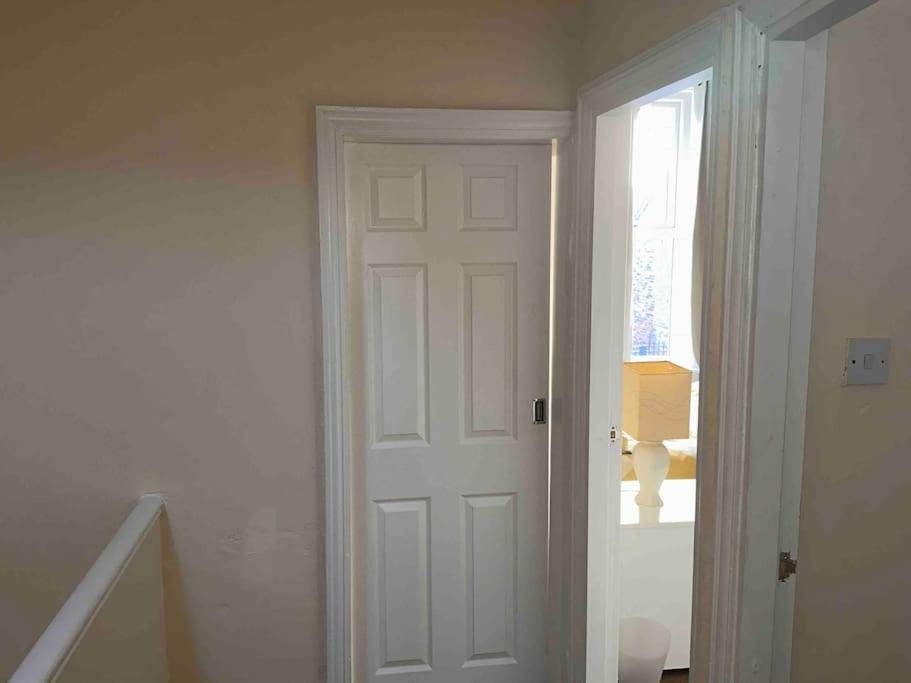 Clevedon House Apartment